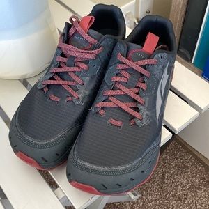 Men’s Altra lone peak 6 trail running shoes